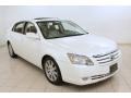 Blizzard White Pearl - Avalon Limited Photo No. 1