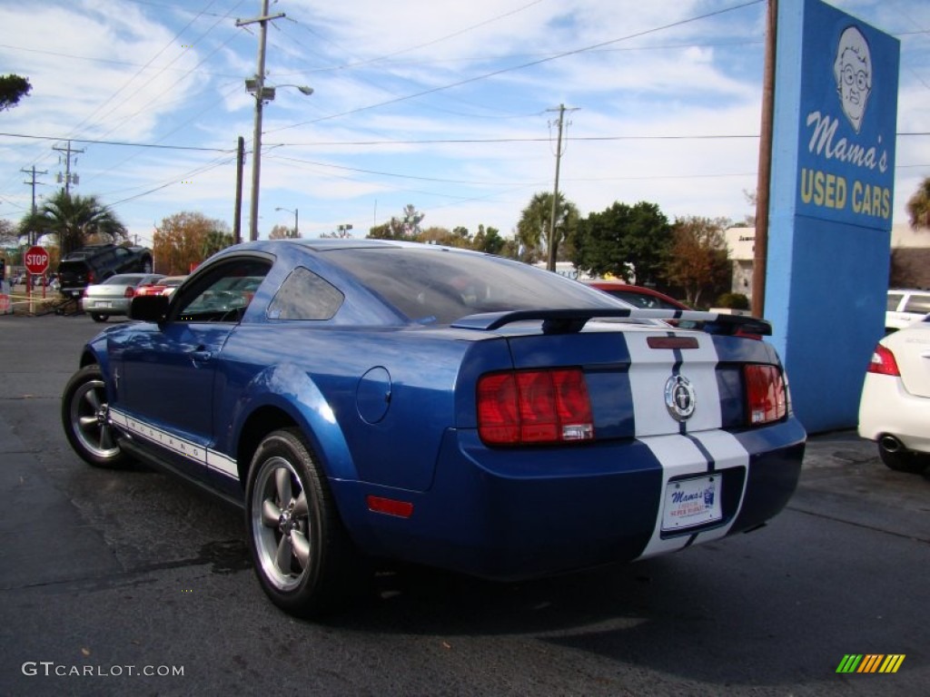 2006 Mustang V6 Premium Coupe - Vista Blue Metallic / Light Graphite photo #23