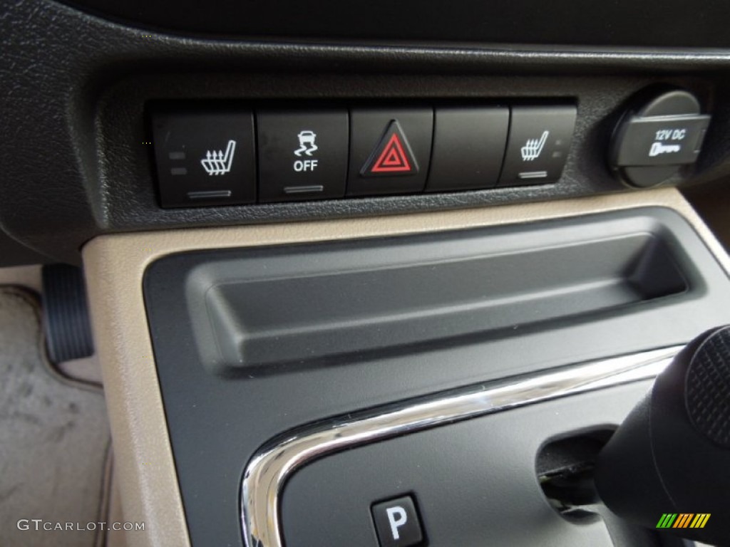 2013 Jeep Compass Latitude Controls Photo #73862264