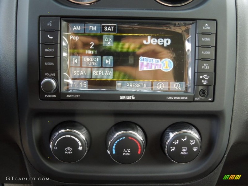 2013 Jeep Compass Latitude Controls Photo #73862270