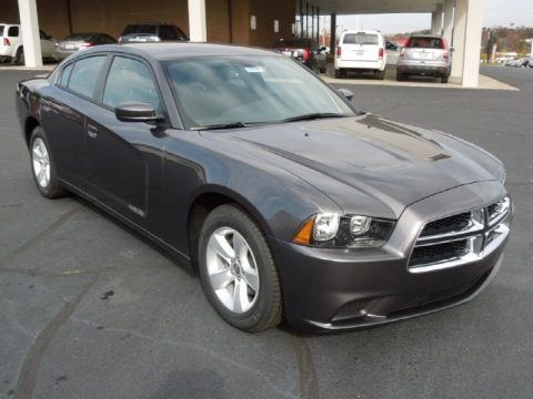 2013 Dodge Charger SE Data, Info and Specs