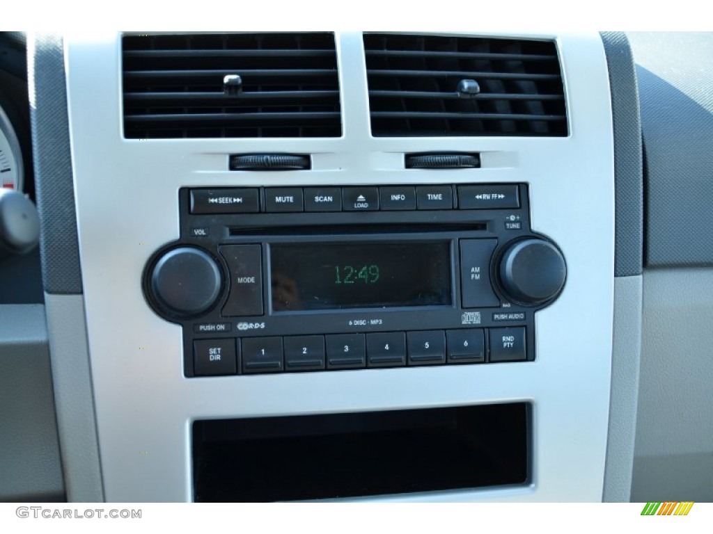 2007 Dodge Caliber SXT Audio System Photo #73864052