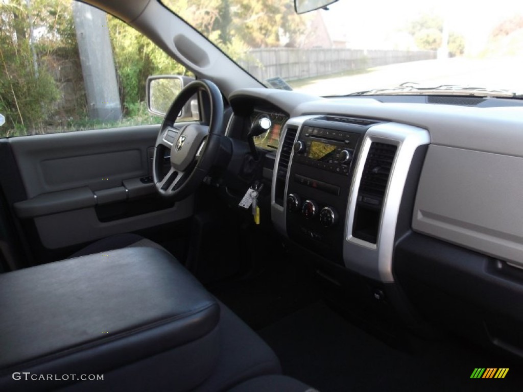 2011 Ram 1500 SLT Quad Cab - Bright White / Dark Slate Gray/Medium Graystone photo #6