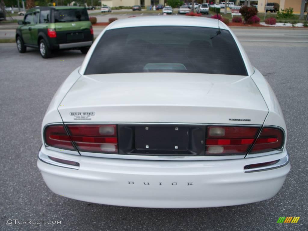 2000 Park Avenue Ultra - Bright White / Taupe photo #6