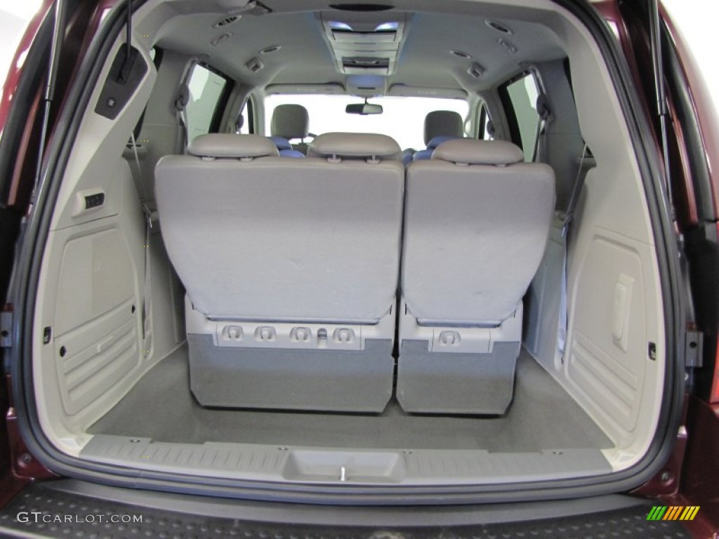 2008 Chrysler Town & Country Limited Trunk Photo #73865843
