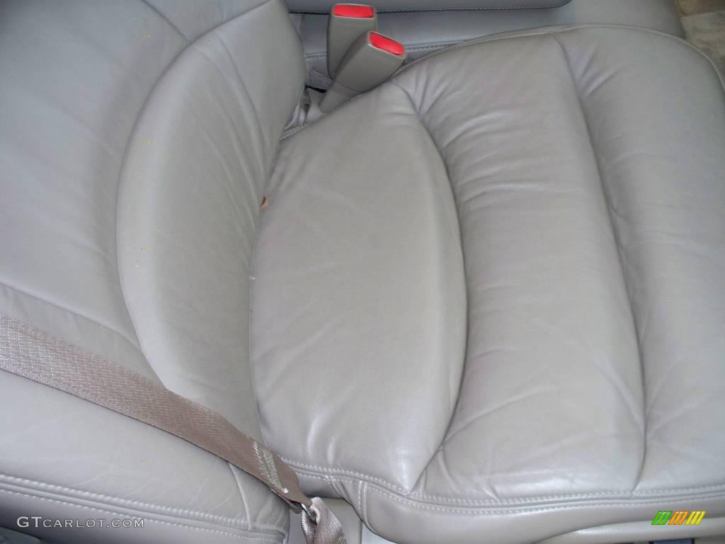 2000 Park Avenue Ultra - Bright White / Taupe photo #22