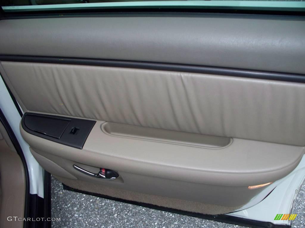 2000 Park Avenue Ultra - Bright White / Taupe photo #29