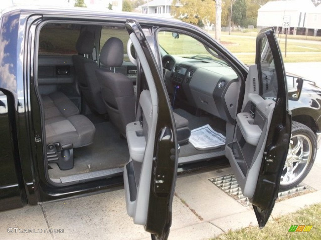2006 F150 XLT SuperCrew - Black / Medium/Dark Flint photo #28