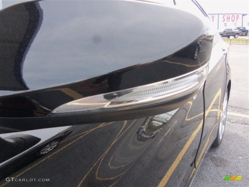 2013 Elantra Limited - Black / Gray photo #4