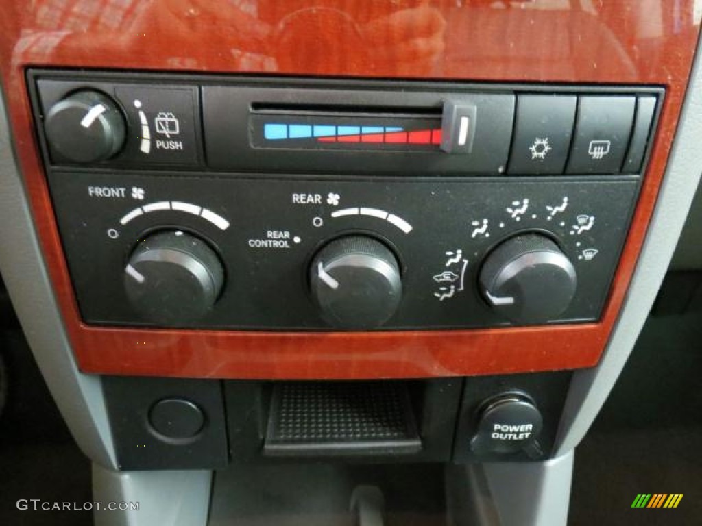 2004 Dodge Durango SLT 4x4 Controls Photo #73874084
