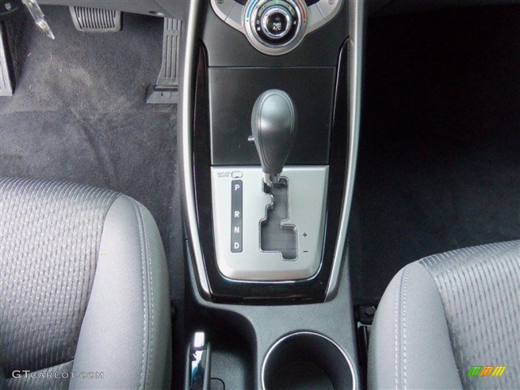 2013 Elantra Coupe GS - Monaco White / Gray photo #13