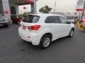Diamond White - Outlander Sport ES Photo No. 7