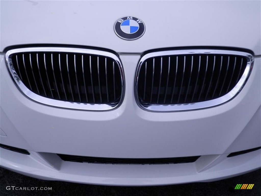 2010 3 Series 328i Coupe - Alpine White / Black photo #6