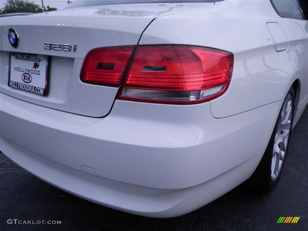 2010 3 Series 328i Coupe - Alpine White / Black photo #20