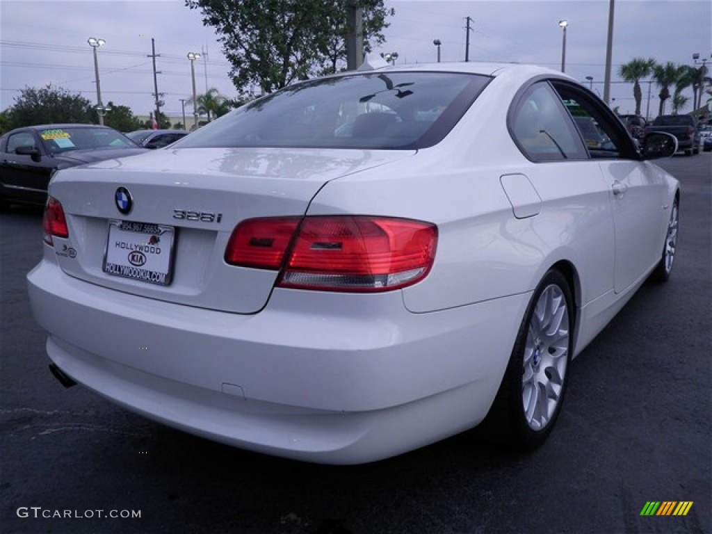 2010 3 Series 328i Coupe - Alpine White / Black photo #21