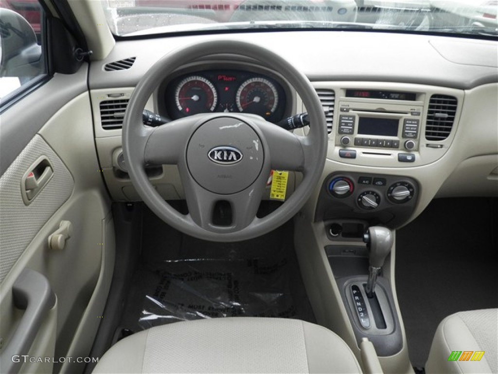 2010 Kia Rio LX Sedan Dashboard Photos