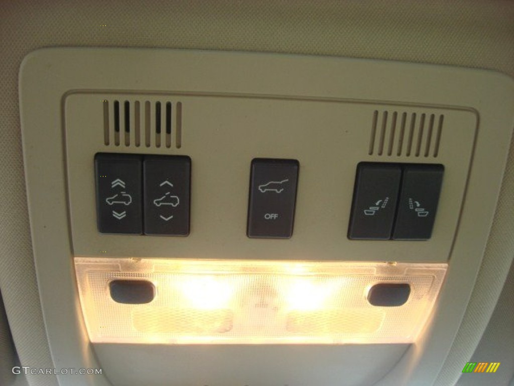 2007 Tahoe LTZ 4x4 - Summit White / Light Cashmere/Ebony photo #24