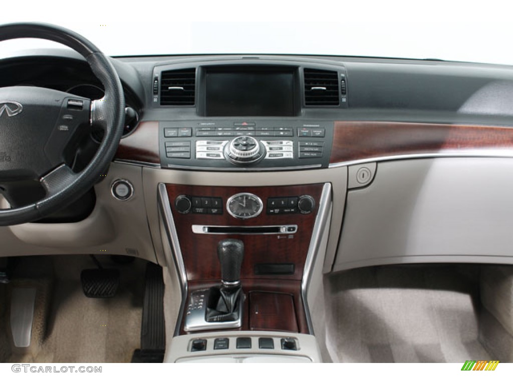 2009 Infiniti M 35x AWD Sedan Controls Photos