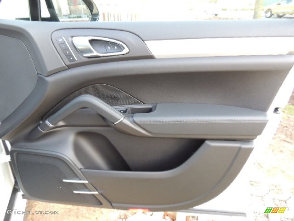 Black Interior 2013 Porsche Cayenne GTS Photo #73885879