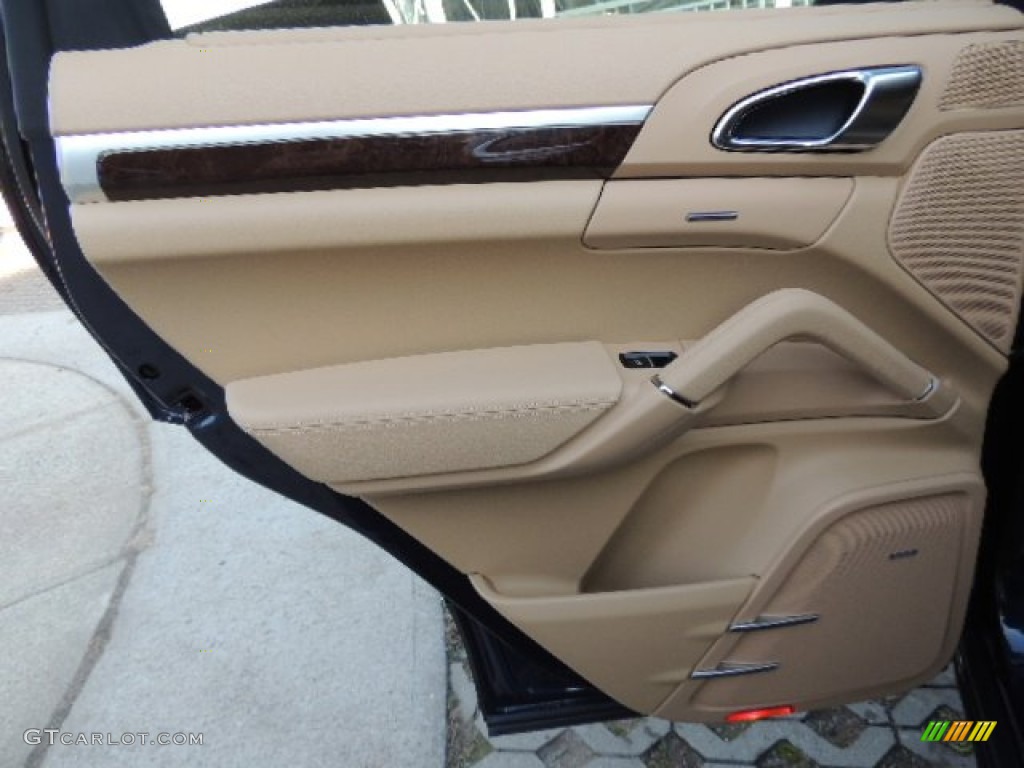 2013 Porsche Cayenne Standard Cayenne Model Luxor Beige Door Panel Photo #73886117