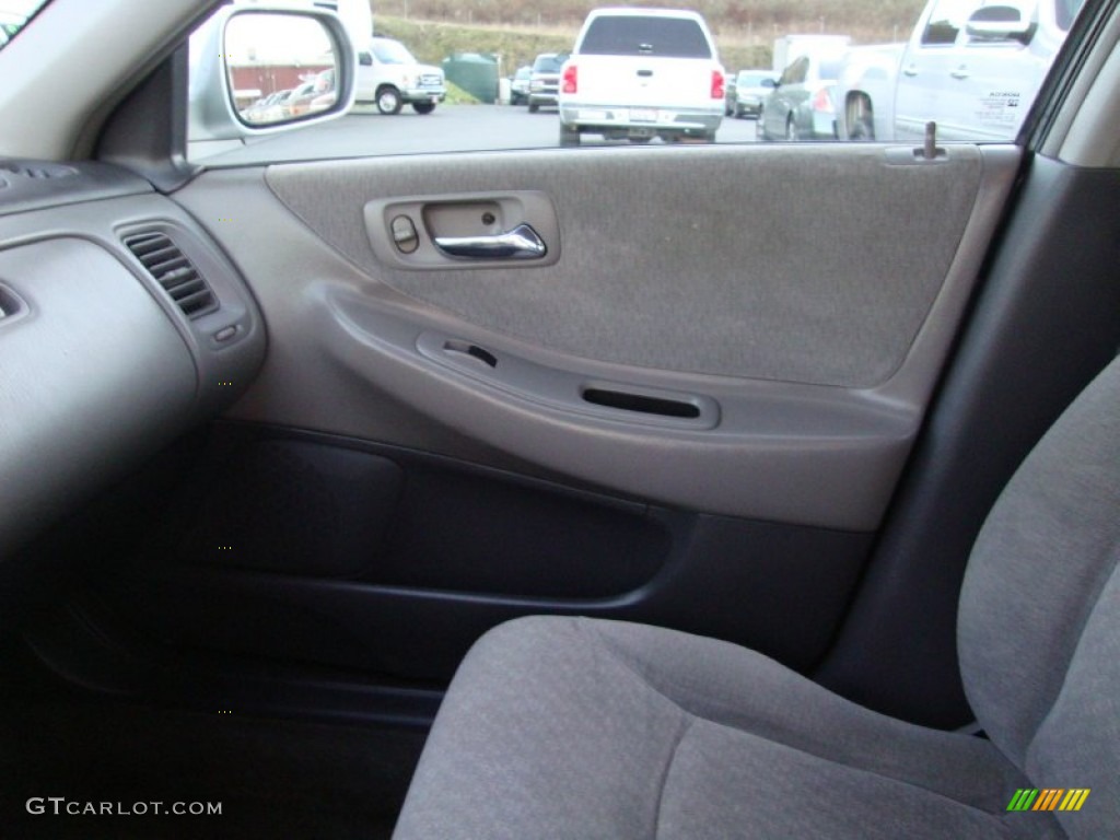 2002 Accord LX Sedan - Satin Silver Metallic / Quartz Gray photo #16