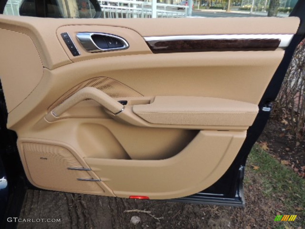 2013 Porsche Cayenne Standard Cayenne Model Luxor Beige Door Panel Photo #73886441