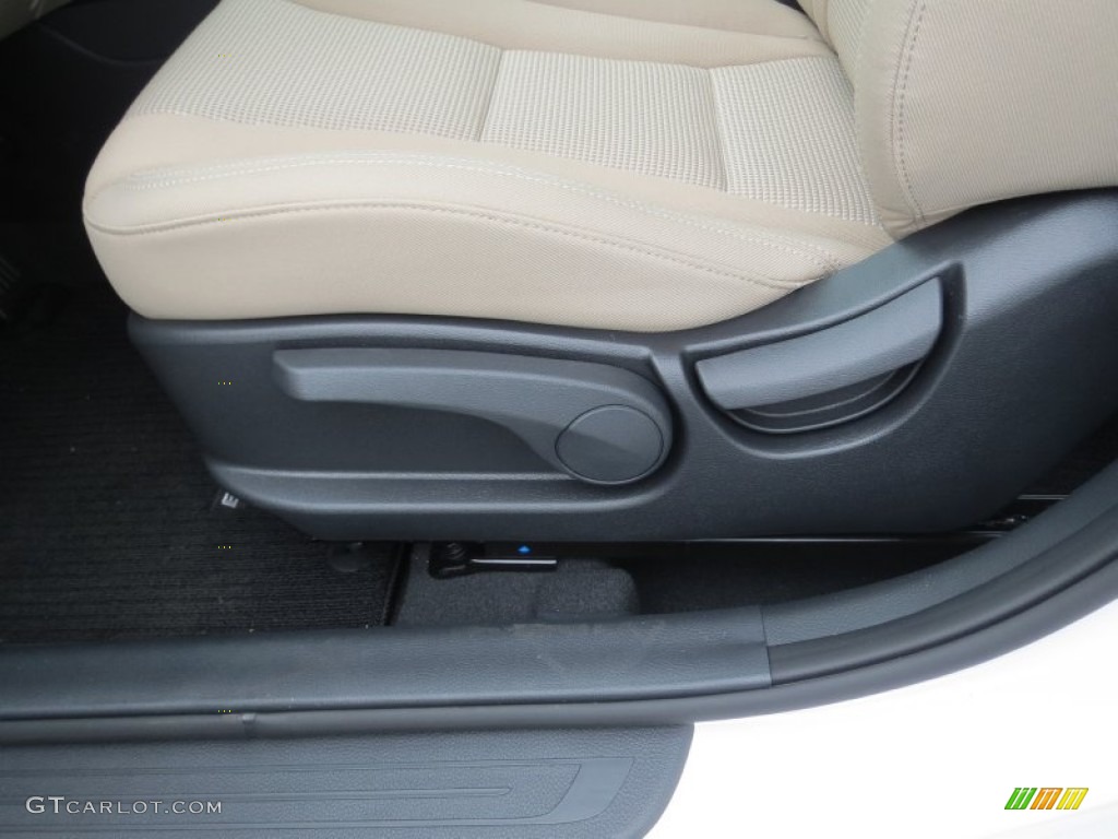 2013 Elantra GT - Monaco White / Beige photo #21