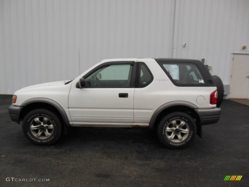 Alpine White 2002 Isuzu Rodeo Sport S Hard Top 4WD Exterior Photo #73888679