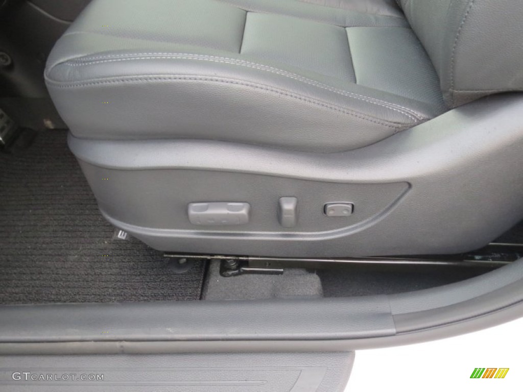 2013 Elantra GT - Shimmering Air Silver / Black photo #22