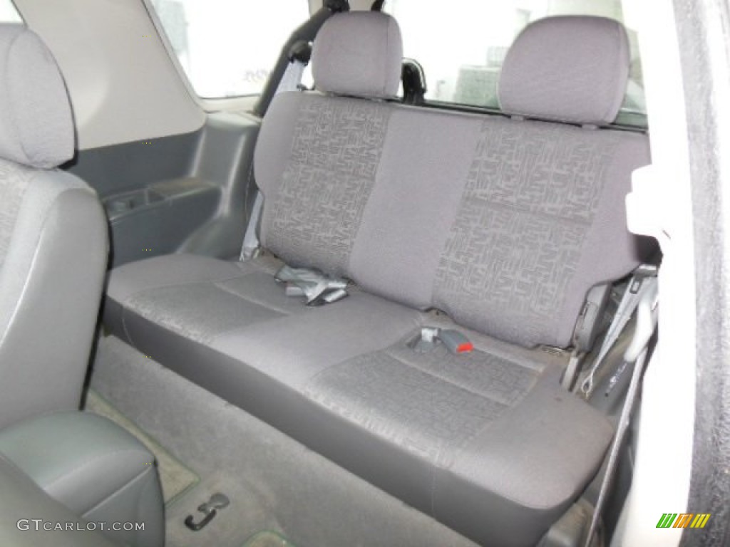 2002 Isuzu Rodeo Sport S Hard Top 4WD Rear Seat Photo #73888874