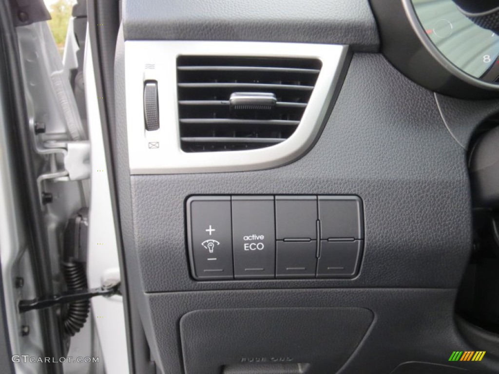 2013 Elantra GT - Shimmering Air Silver / Black photo #32