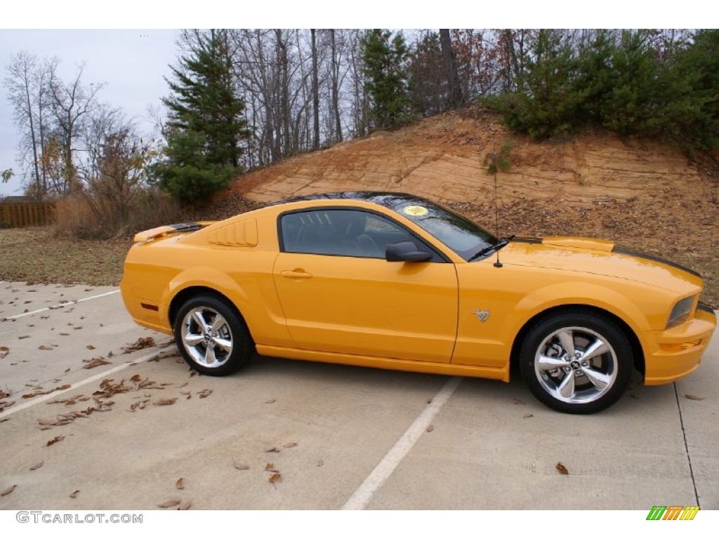 2009 Mustang GT Premium Coupe - Grabber Orange / Dark Charcoal photo #3
