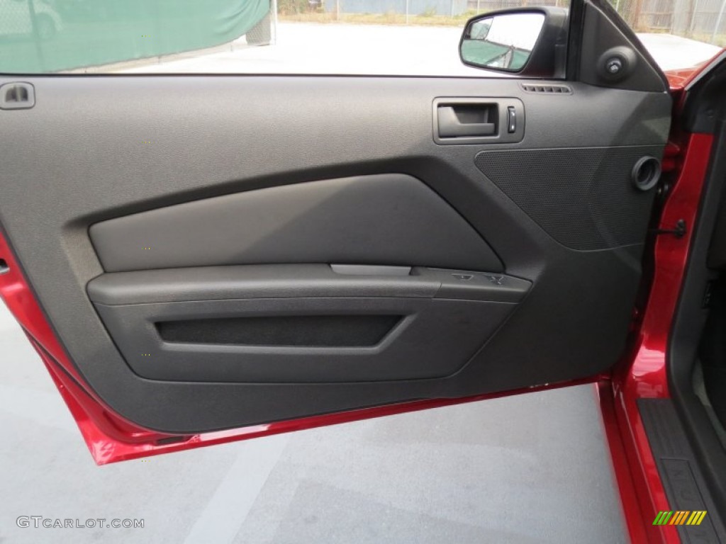 2013 Ford Mustang V6 Premium Convertible Charcoal Black Door Panel Photo #73893590