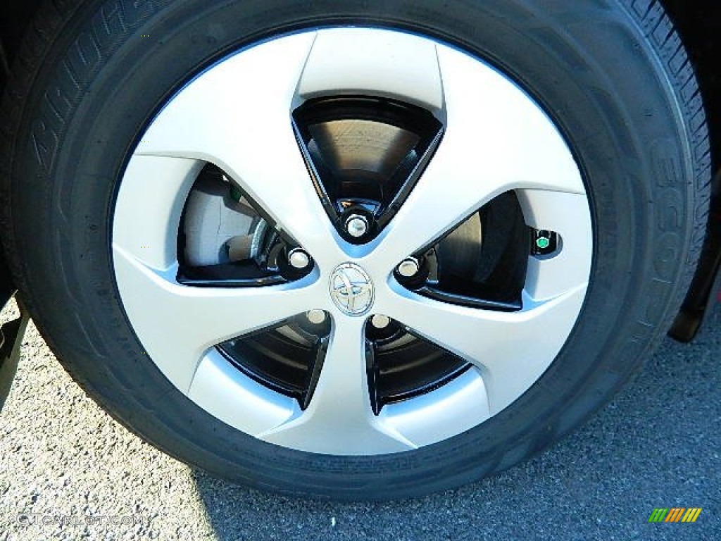 2013 Toyota Prius Two Hybrid Wheel Photo #73893650