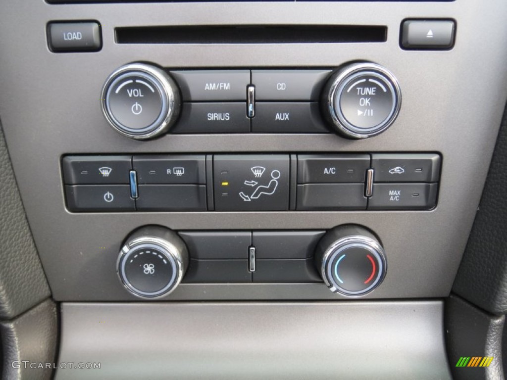 2013 Ford Mustang V6 Premium Convertible Controls Photo #73893695