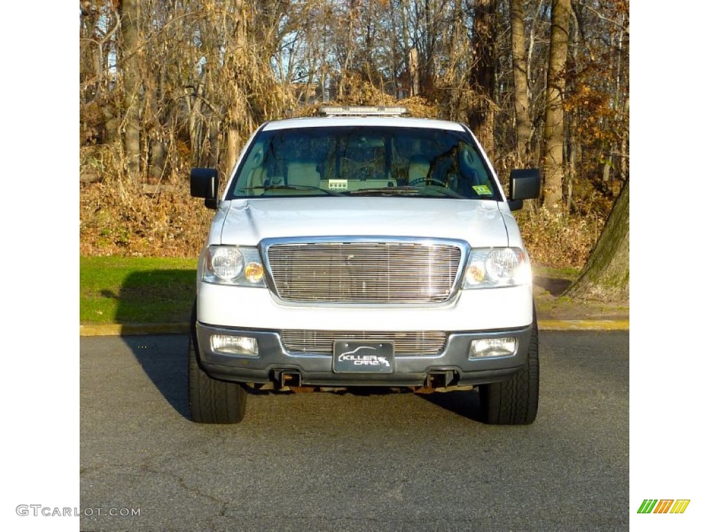 2004 F150 XL Regular Cab 4x4 - Oxford White / Medium/Dark Flint photo #2