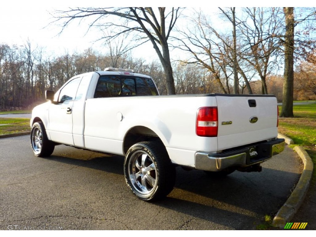 2004 F150 XL Regular Cab 4x4 - Oxford White / Medium/Dark Flint photo #5