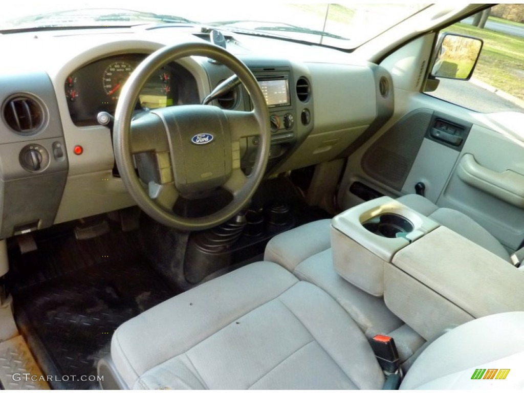 2004 F150 XL Regular Cab 4x4 - Oxford White / Medium/Dark Flint photo #14