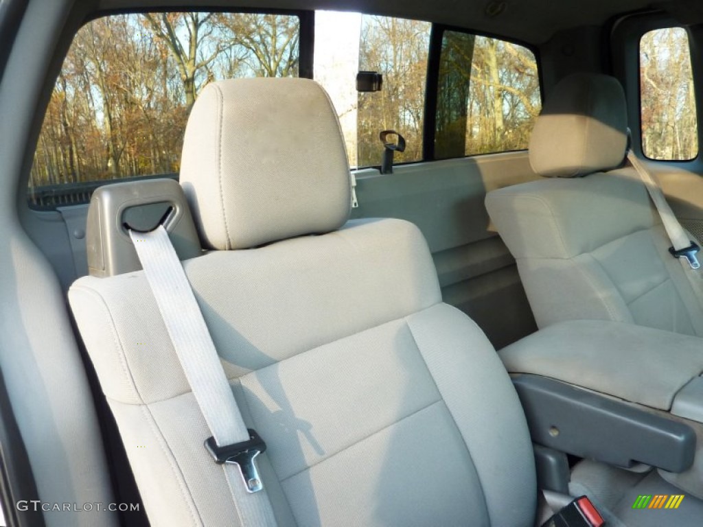2004 F150 XL Regular Cab 4x4 - Oxford White / Medium/Dark Flint photo #22