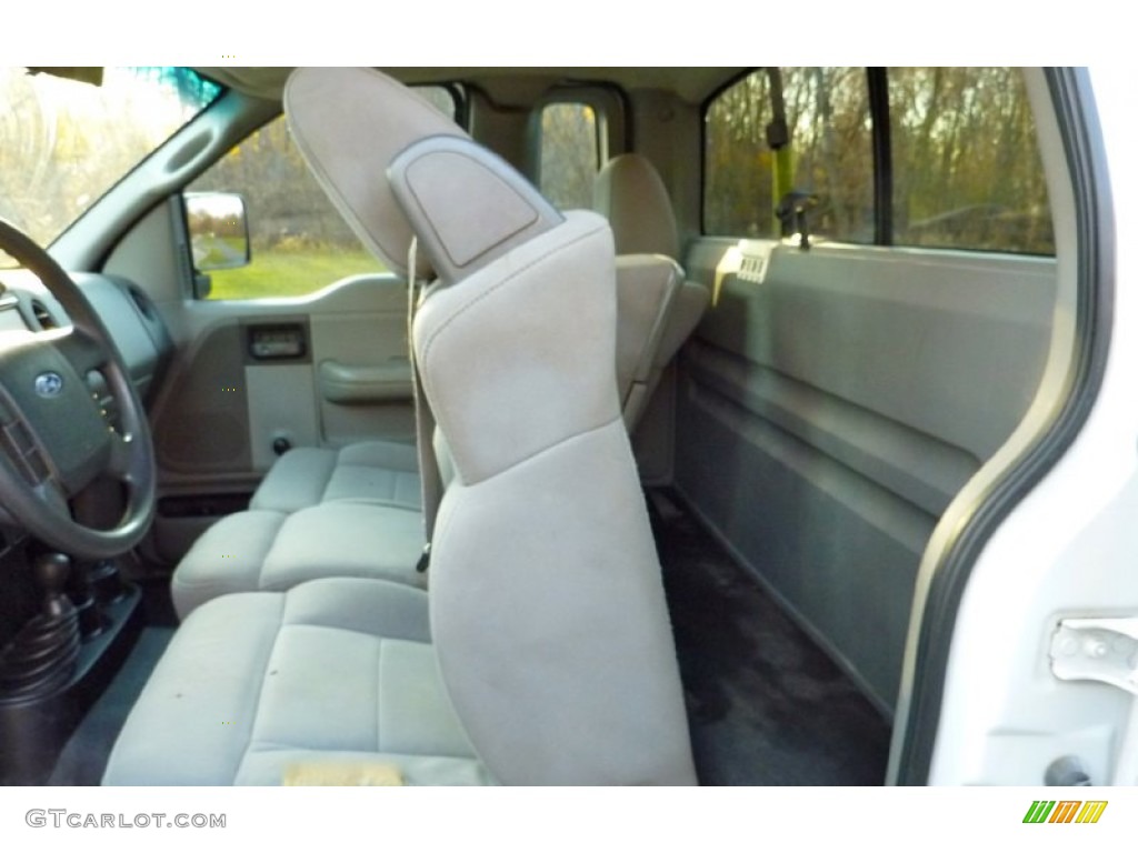 2004 F150 XL Regular Cab 4x4 - Oxford White / Medium/Dark Flint photo #25