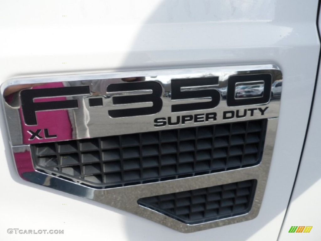 2008 F350 Super Duty XL Regular Cab Utility Truck - Oxford White / Medium Stone photo #14