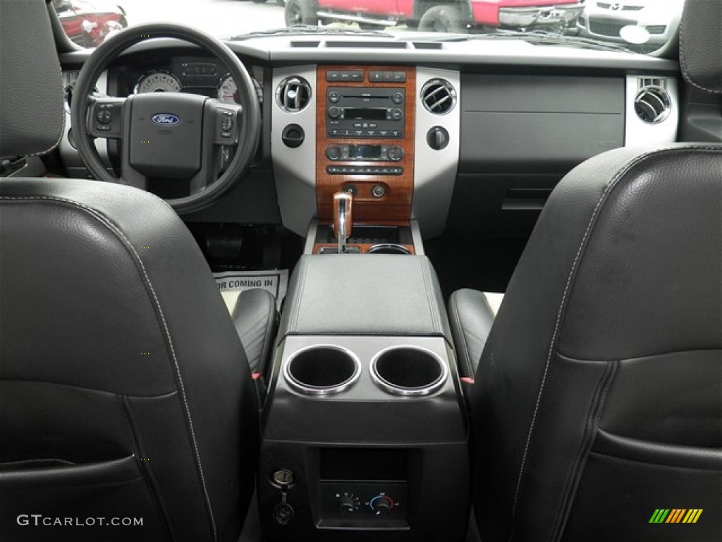 2007 Ford Expedition EL Eddie Bauer Charcoal Black/Camel Dashboard Photo #73901091