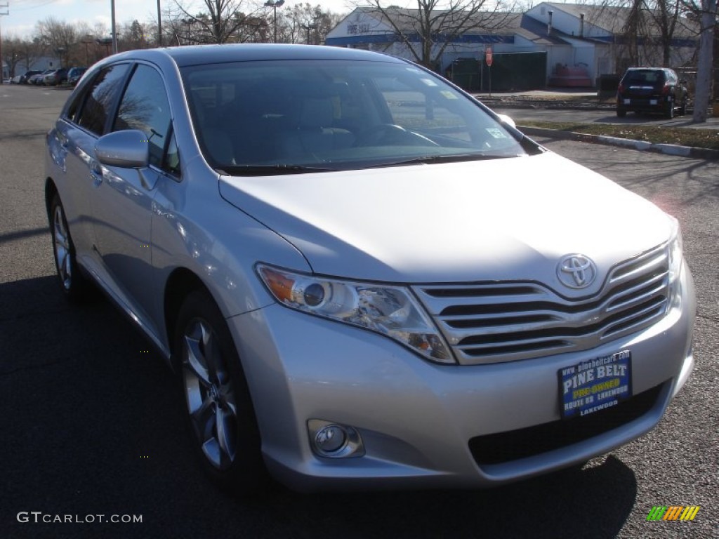 2010 Venza V6 AWD - Classic Silver Metallic / Gray photo #3