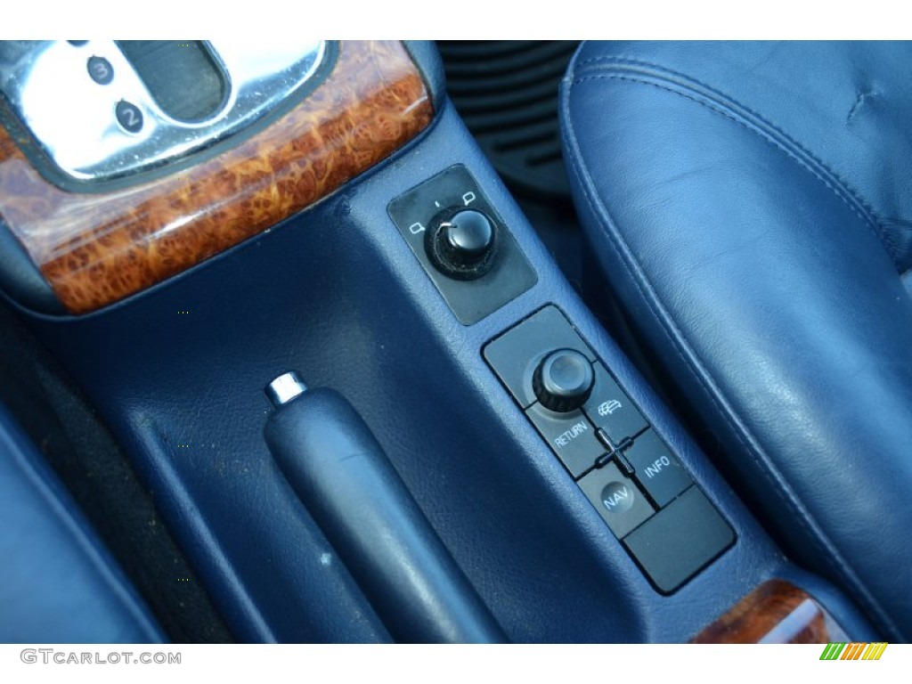 2000 Audi A6 2.7T quattro Sedan Controls Photos
