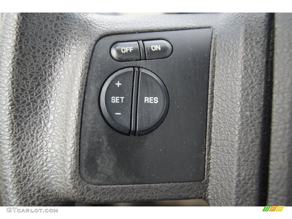 2008 Ford F250 Super Duty XL Crew Cab 4x4 Controls Photo #73903700