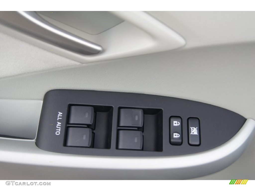 2013 Toyota Prius Two Hybrid Controls Photo #73904412