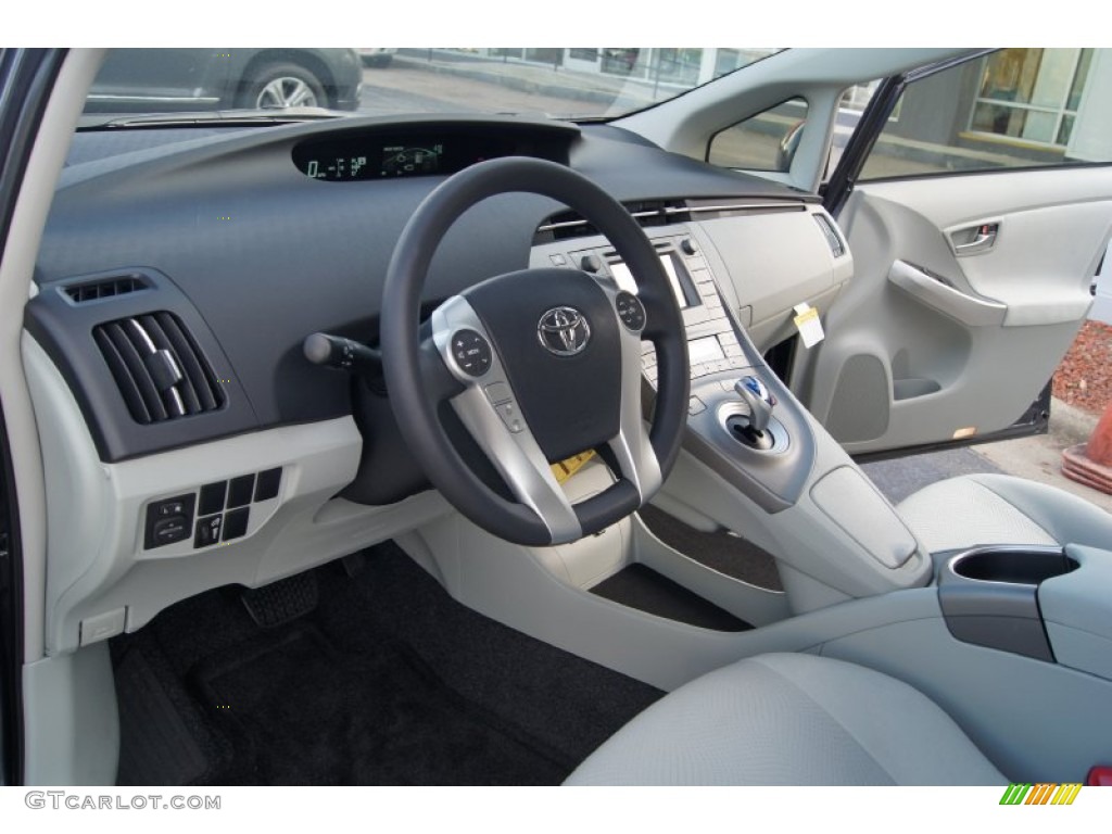 Misty Gray Interior 2013 Toyota Prius Two Hybrid Photo #73904447