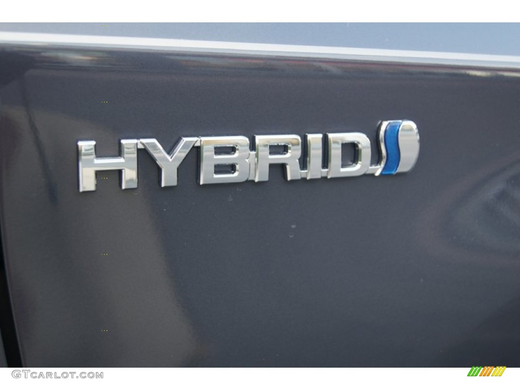 2013 Toyota Prius Two Hybrid Marks and Logos Photo #73904549