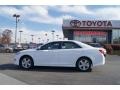 Super White - Camry SE Photo No. 2