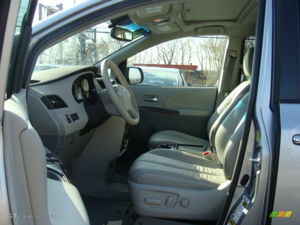 2011 Sienna XLE - Silver Sky Metallic / Light Gray photo #7